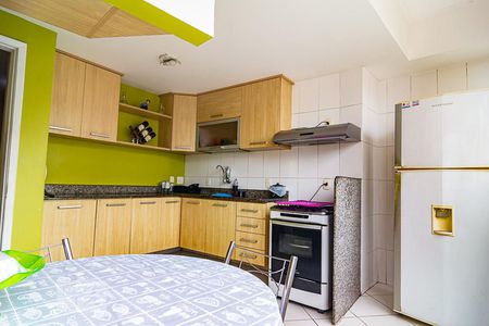 Apartamento à venda com 99m², 3 quartos e 2 vagasCozinha 