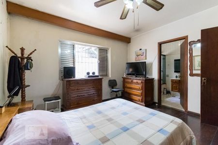 Casa à venda com 250m², 4 quartos e 4 vagas Casa à venda com 250m², 4 quartos e 4 vagasSuíte 1