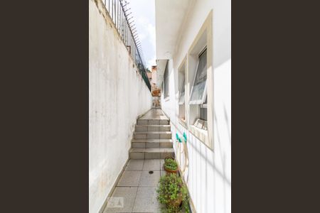 Casa à venda com 250m², 4 quartos e 4 vagas Casa à venda com 250m², 4 quartos e 4 vagasCorredor