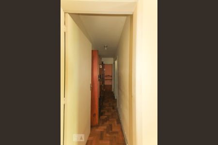 Apartamento à venda com 67m², 2 quartos e sem vaga Apartamento à venda com 67m², 2 quartos e sem vagaCorredor