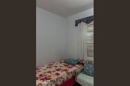 Casa à venda com 165m², 3 quartos e 2 vagas Casa à venda com 165m², 3 quartos e 2 vagasQuarto