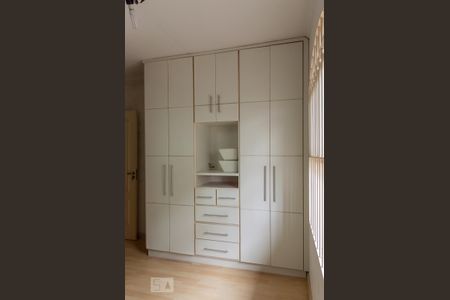 Casa à venda com 165m², 3 quartos e 2 vagas Casa à venda com 165m², 3 quartos e 2 vagasQuarto 2 - Armários