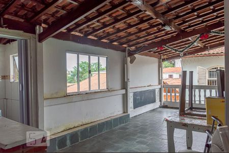 Casa à venda com 165m², 3 quartos e 2 vagas Casa à venda com 165m², 3 quartos e 2 vagasChurrasqueira