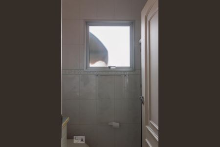 Casa à venda com 165m², 3 quartos e 2 vagas Casa à venda com 165m², 3 quartos e 2 vagasBanheiro