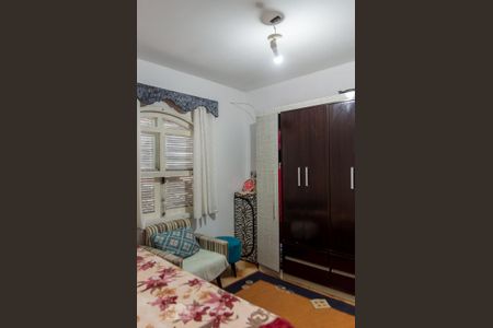 Casa à venda com 165m², 3 quartos e 2 vagas Casa à venda com 165m², 3 quartos e 2 vagasQuarto