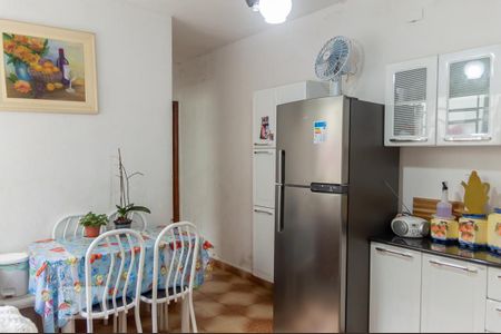 Casa à venda com 165m², 3 quartos e 2 vagas Casa à venda com 165m², 3 quartos e 2 vagasSala/Cozinha