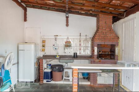 Casa à venda com 165m², 3 quartos e 2 vagas Casa à venda com 165m², 3 quartos e 2 vagasChurrasqueira