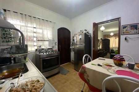 Casa à venda com 180m², 4 quartos e 3 vagas Casa à venda com 180m², 4 quartos e 3 vagasCozinha