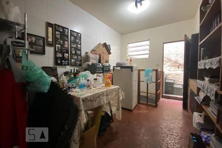 Casa à venda com 180m², 4 quartos e 3 vagas Casa à venda com 180m², 4 quartos e 3 vagasQuarto de Serviço