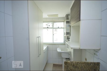 Apartamento à venda com 100m², 3 quartos e 2 vagas Apartamento à venda com 100m², 3 quartos e 2 vagasÁrea de Serviço