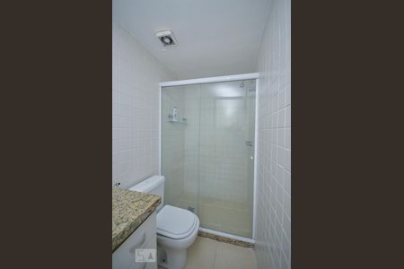 Apartamento à venda com 100m², 3 quartos e 2 vagas Apartamento à venda com 100m², 3 quartos e 2 vagasBanheiro da Suíte