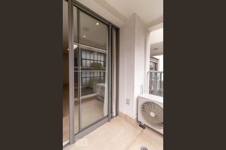 Varanda de kitnet/studio para alugar com 1 quarto, 32m² em Vila Madalena, São Paulo