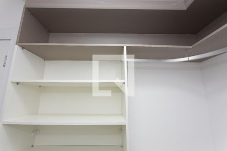 Apartamento para alugar com 70m², 2 quartos e 1 vagaCloset da Suíte