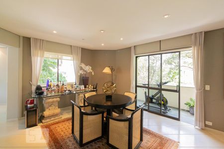 Sala de apartamento para alugar com 4 quartos, 232m² em Itaim Bibi, São Paulo