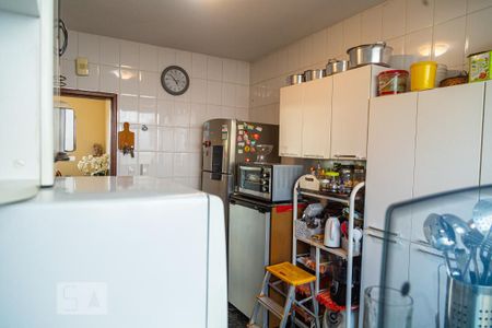 Apartamento à venda com 160m², 4 quartos e 2 vagas Apartamento à venda com 160m², 4 quartos e 2 vagasCozinha