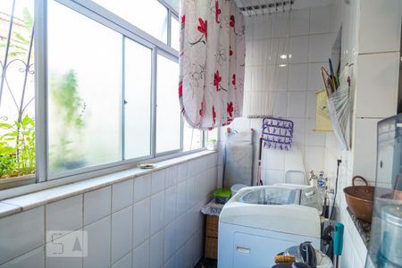 Apartamento à venda com 160m², 4 quartos e 2 vagas Apartamento à venda com 160m², 4 quartos e 2 vagasÁrea de Serviço 1