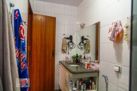 Apartamento à venda com 160m², 4 quartos e 2 vagas Apartamento à venda com 160m², 4 quartos e 2 vagasBanheiro Social 1