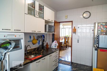 Apartamento à venda com 160m², 4 quartos e 2 vagas Apartamento à venda com 160m², 4 quartos e 2 vagasCozinha