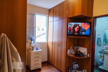 Apartamento à venda com 160m², 4 quartos e 2 vagas Apartamento à venda com 160m², 4 quartos e 2 vagasSuíte