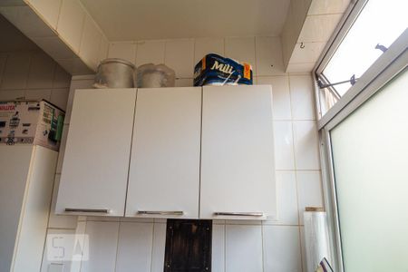 Apartamento à venda com 160m², 4 quartos e 2 vagas Apartamento à venda com 160m², 4 quartos e 2 vagasArmário da Área de Serviço 1