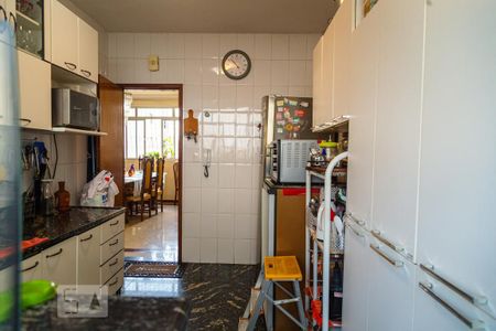 Apartamento à venda com 160m², 4 quartos e 2 vagas Apartamento à venda com 160m², 4 quartos e 2 vagasCozinha