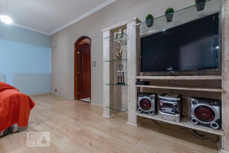 Sala de TV de casa para alugar com 3 quartos, 270m² em Fazenda Aricanduva, São Paulo