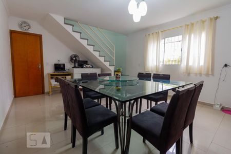 Casa à venda com 195m², 4 quartos e 4 vagas Casa à venda com 195m², 4 quartos e 4 vagasSala de Jantar