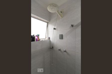 Casa à venda com 195m², 4 quartos e 4 vagas Casa à venda com 195m², 4 quartos e 4 vagasBanheiro Suíte 3