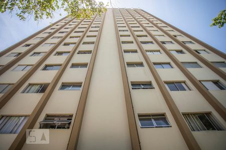 Apartamento à venda com 60m², 2 quartos e 1 vaga Apartamento à venda com 60m², 2 quartos e 1 vagaFachada
