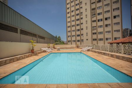 Apartamento à venda com 60m², 2 quartos e 1 vaga Apartamento à venda com 60m², 2 quartos e 1 vagaÁrea comum - Piscina
