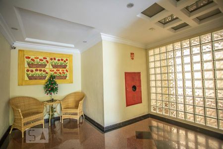 Apartamento à venda com 60m², 2 quartos e 1 vaga Apartamento à venda com 60m², 2 quartos e 1 vagaHall social