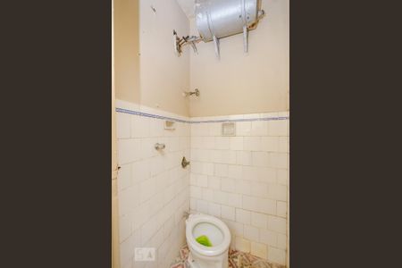 Casa à venda com 400m², 2 quartos e 10 vagasBanheiro de Serviço