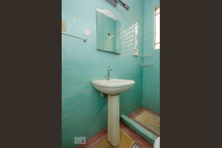 Casa à venda com 400m², 2 quartos e 10 vagasBanheiro Social