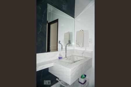 Apartamento à venda com 220m², 3 quartos e 3 vagasBanheiro térreo