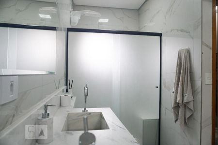 Apartamento à venda com 220m², 3 quartos e 3 vagasBanheiro da Suíte