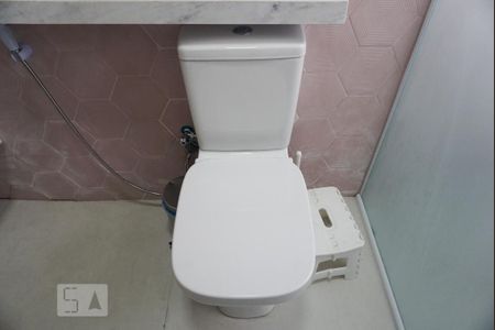 Apartamento à venda com 220m², 3 quartos e 3 vagasBanheiro piso superior