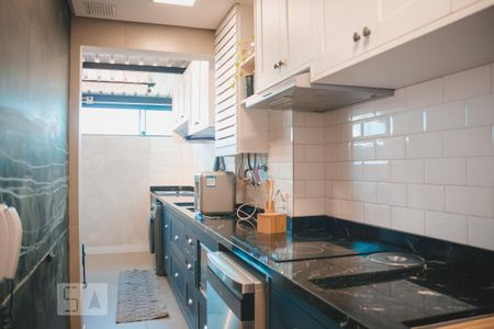Apartamento à venda com 110m², 2 quartos e 2 vagas Apartamento à venda com 110m², 2 quartos e 2 vagasCozinha