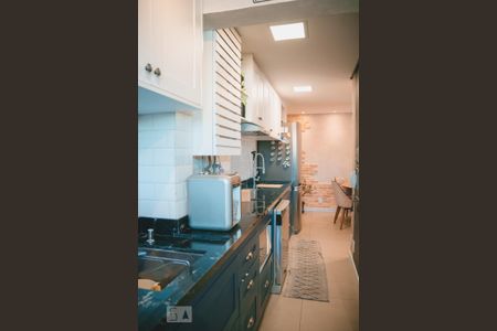 Apartamento à venda com 110m², 2 quartos e 2 vagas Apartamento à venda com 110m², 2 quartos e 2 vagasCozinha