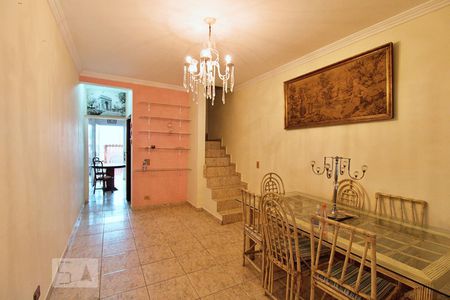 Sala de casa para alugar com 2 quartos, 111m² em Cidade Intercap, Taboão da Serra