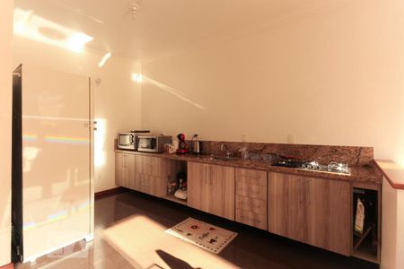 Casa à venda com 240m², 2 quartos e 2 vagas Casa à venda com 240m², 2 quartos e 2 vagasCozinha