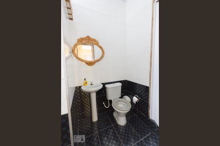 Casa à venda com 200m², 3 quartos e 2 vagasBanheiro - Terraço