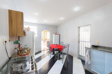 Casa à venda com 200m², 3 quartos e 2 vagasCozinha e Copa