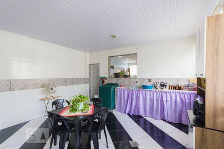 Casa à venda com 200m², 3 quartos e 2 vagasÁrea de Serviço