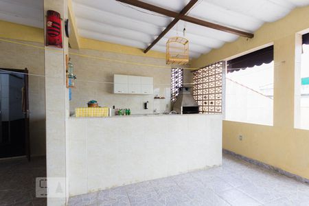 Casa à venda com 200m², 3 quartos e 2 vagasTerraço