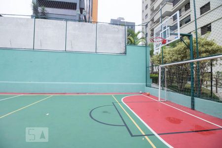 Apartamento à venda com 147m², 3 quartos e 3 vagas Apartamento à venda com 147m², 3 quartos e 3 vagasQuadra