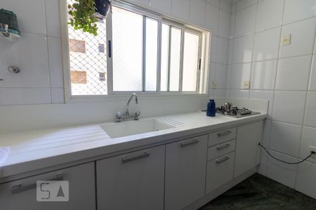 Apartamento à venda com 147m², 3 quartos e 3 vagas Apartamento à venda com 147m², 3 quartos e 3 vagasCozinha