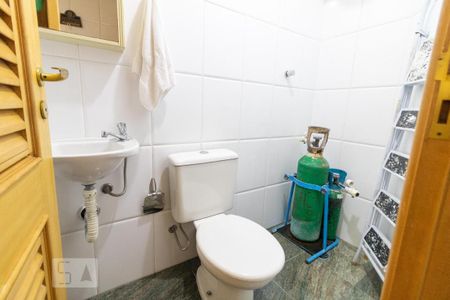 Apartamento à venda com 147m², 3 quartos e 3 vagas Apartamento à venda com 147m², 3 quartos e 3 vagasBanheiro de Serviço
