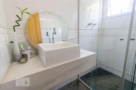 Apartamento à venda com 147m², 3 quartos e 3 vagas Apartamento à venda com 147m², 3 quartos e 3 vagasBanheiro da Suíte 1