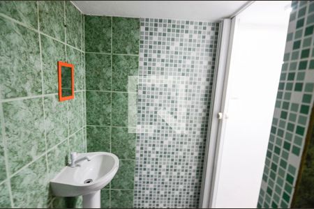 Banheiro de apartamento para alugar com 1 quarto, 33m² em São Cristóvão, Rio de Janeiro