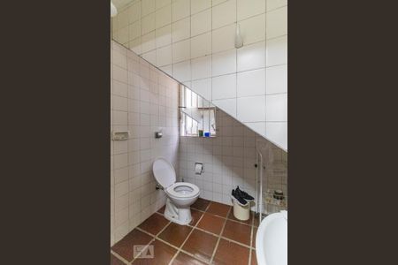 Casa à venda com 362m², 4 quartos e 2 vagasBanheiro de Serviço